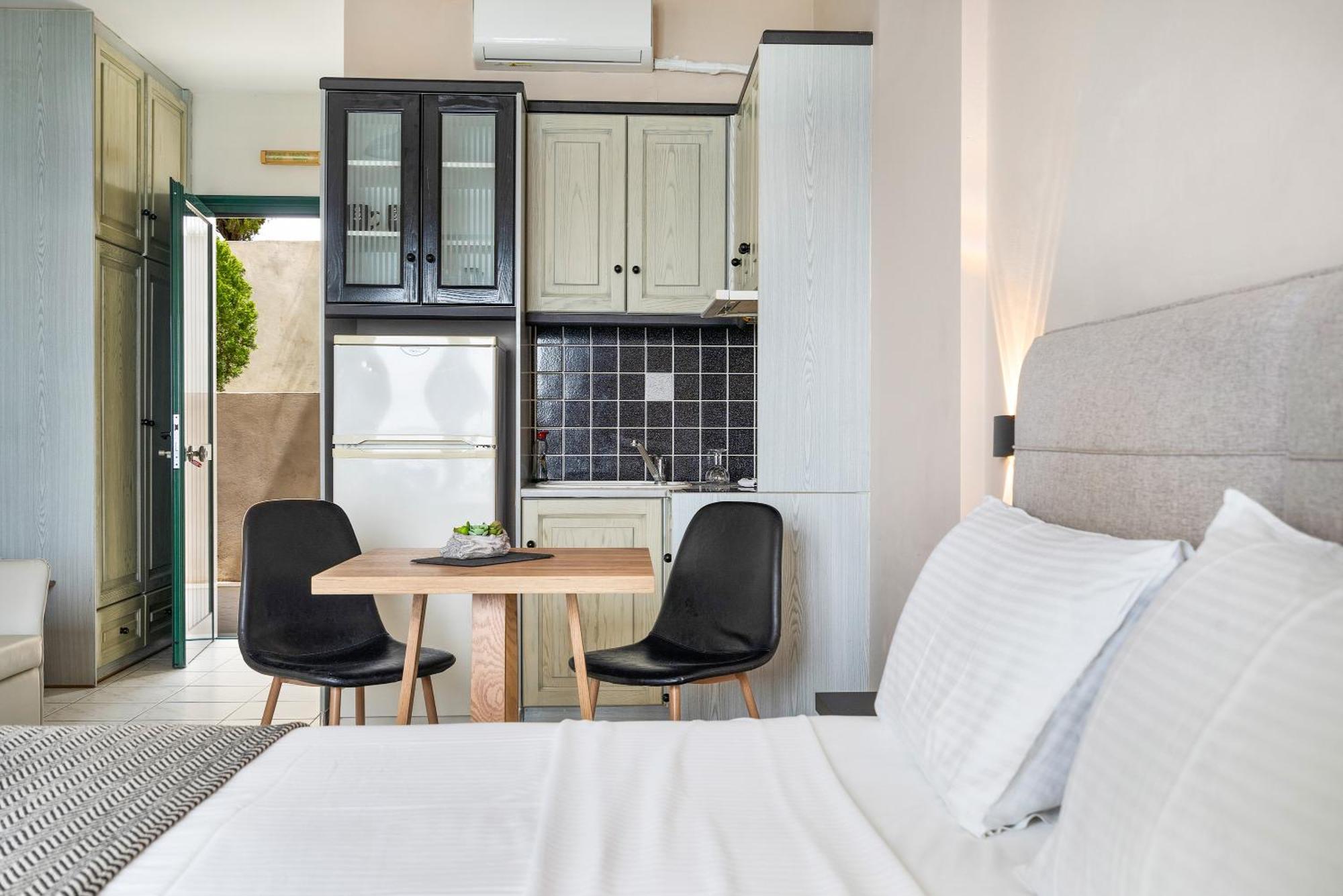 Sunset Premium Studio 8 Áyios Nikítas Habitación foto